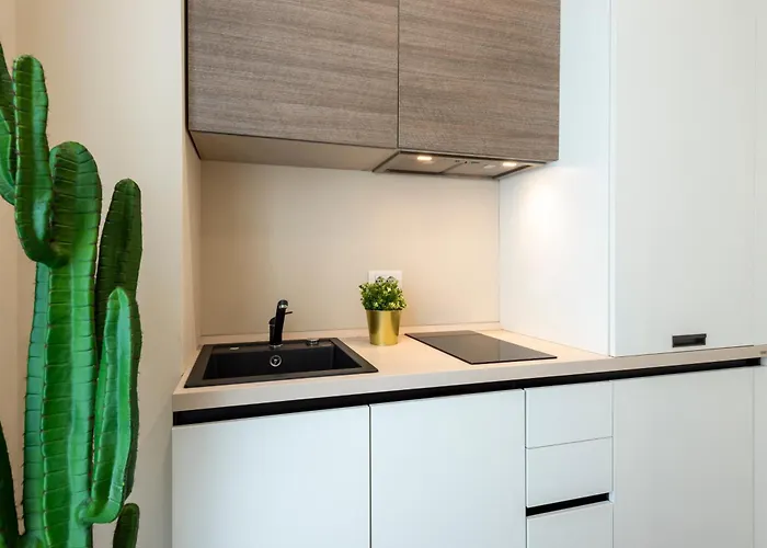 Duomo s B Home - Cozy Two Bedrooms & Bathroom
